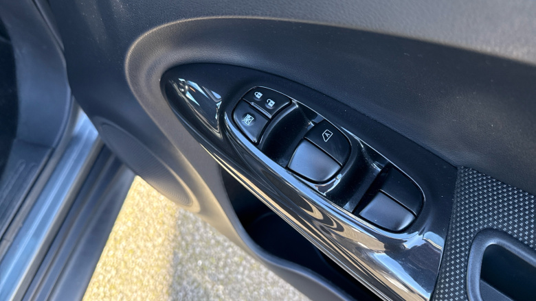 Nissan Juke 1.6 N-Connecta 5dr Xtronic Petrol Hatchback